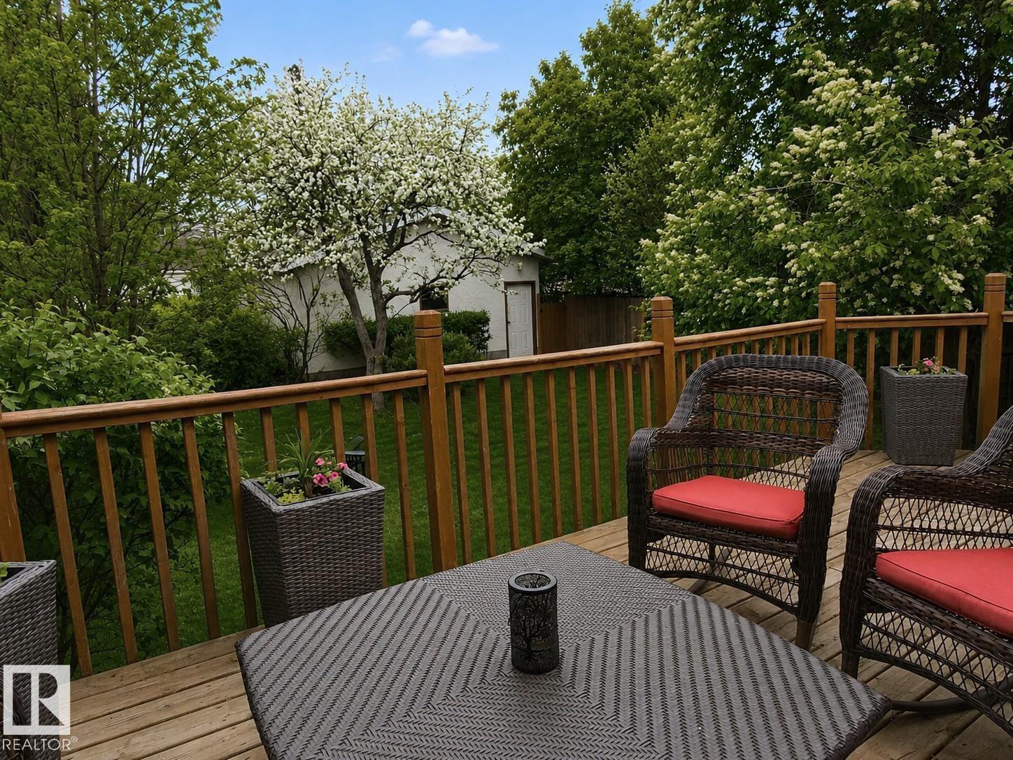 9813 152 ST NW - 10