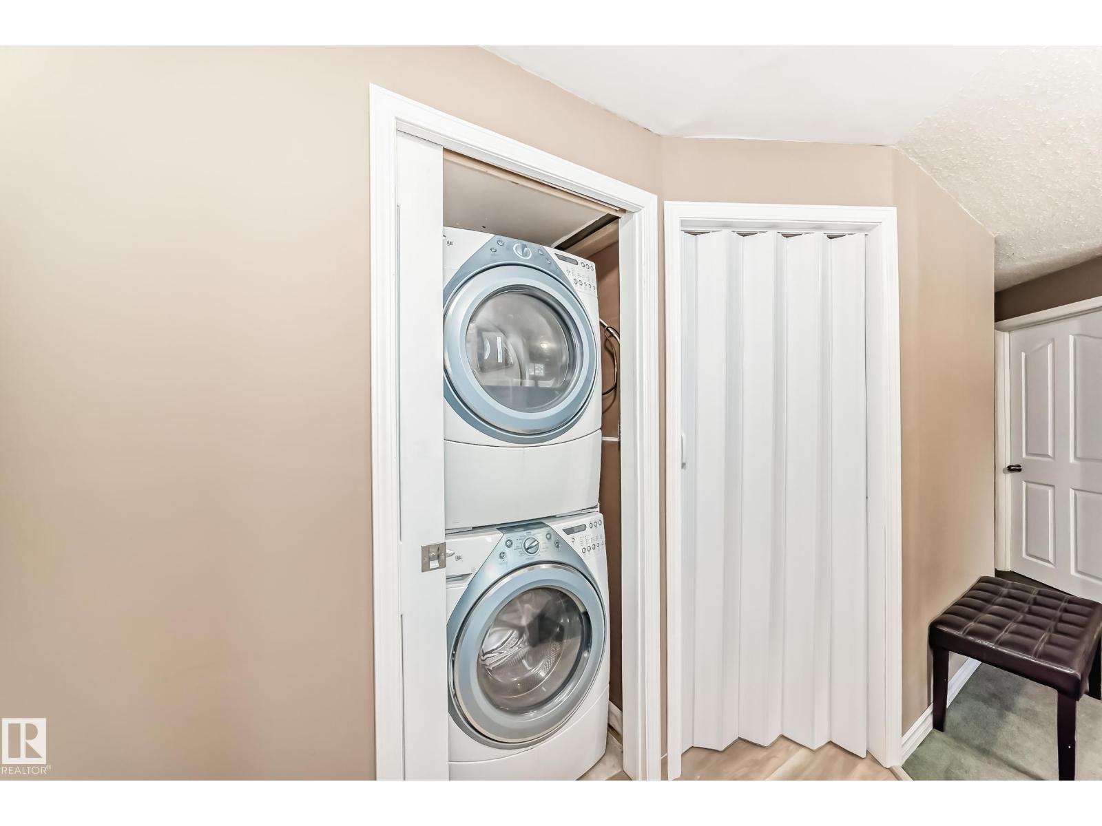 9813 152 ST NW - 24