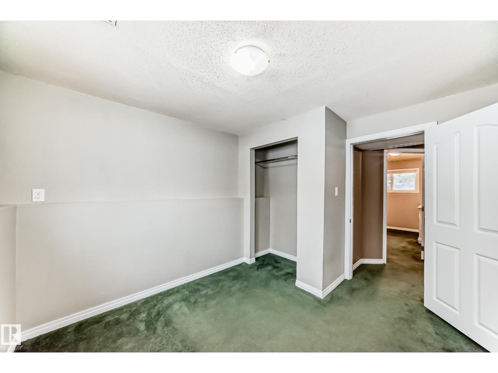 9813 152 ST NW - 57