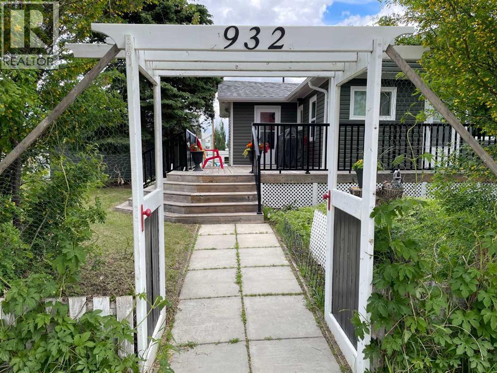 932 4 Avenue - 20