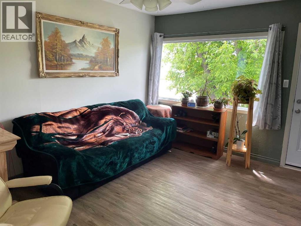 932 4 Avenue - 7