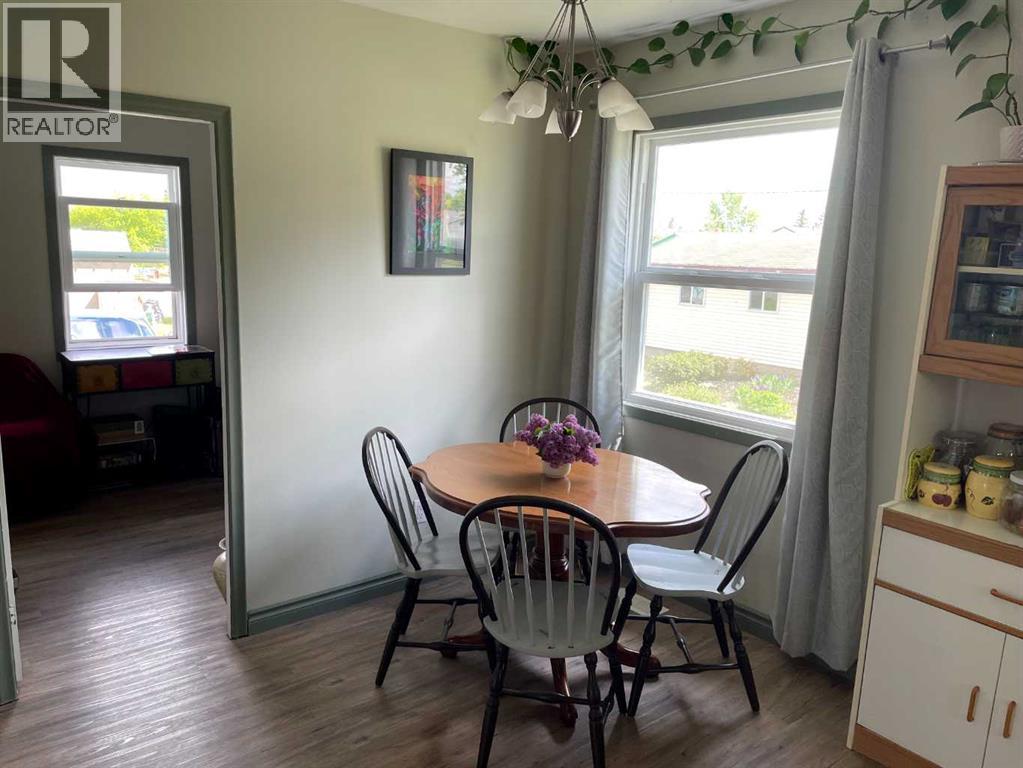 932 4 Avenue - 6