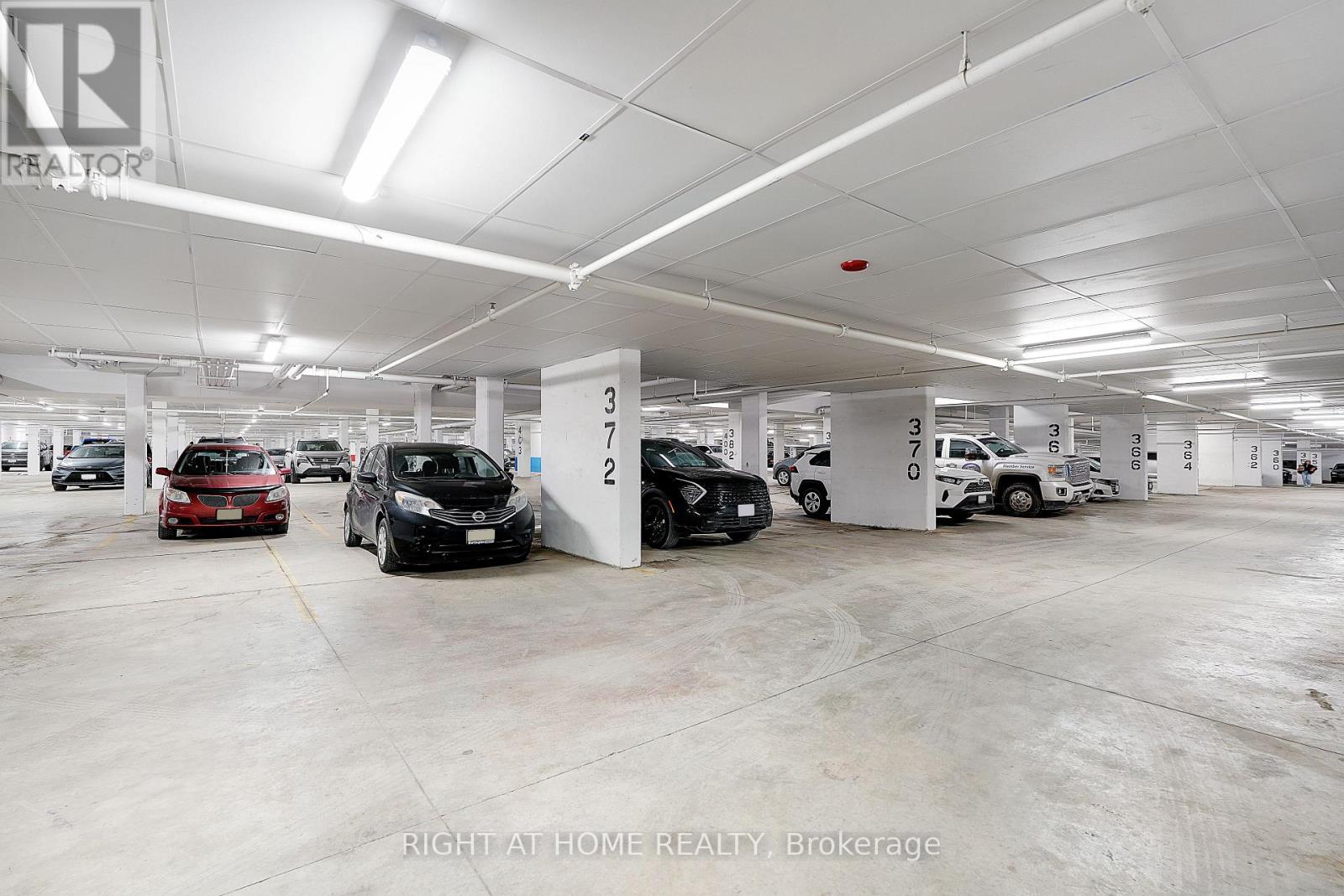 #905 460 DUNDAS STREET E - 16
