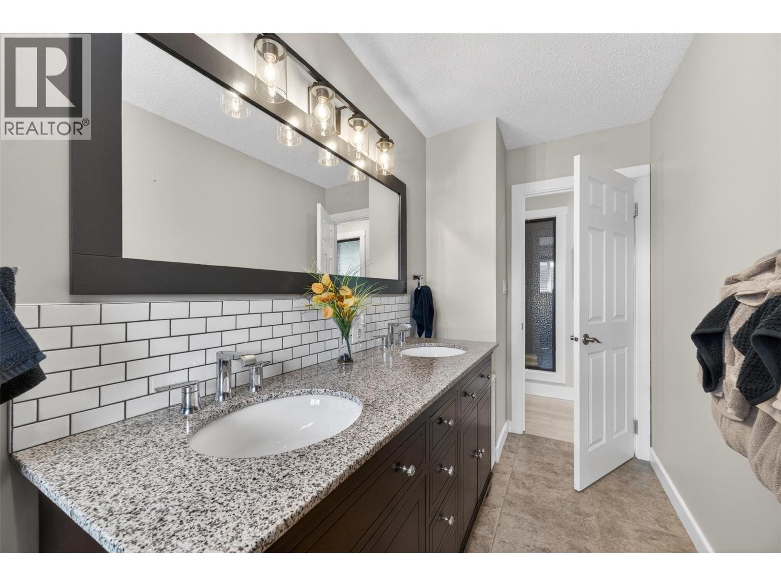 2414 Forest Drive - 35