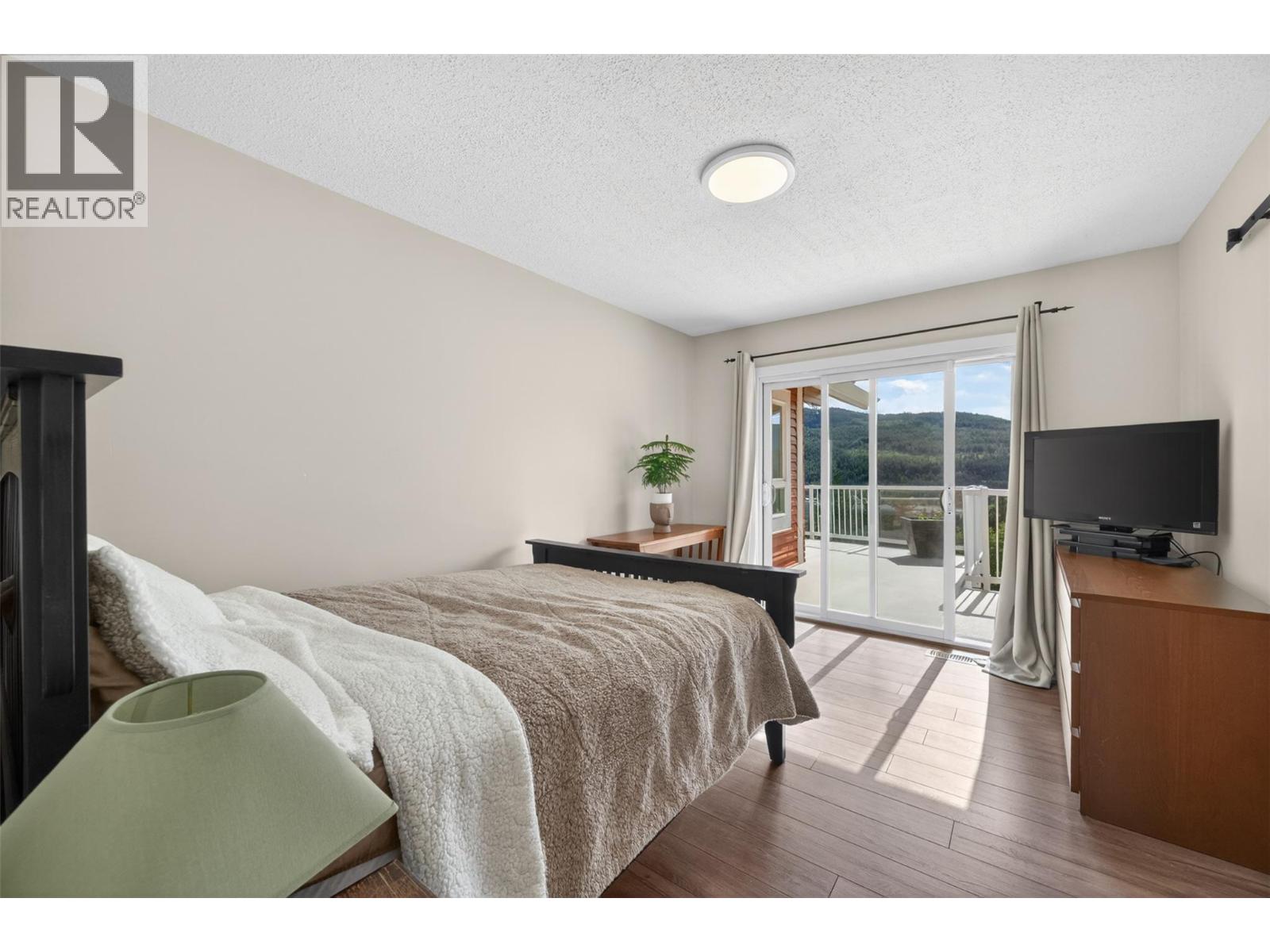 2414 Forest Drive - 32
