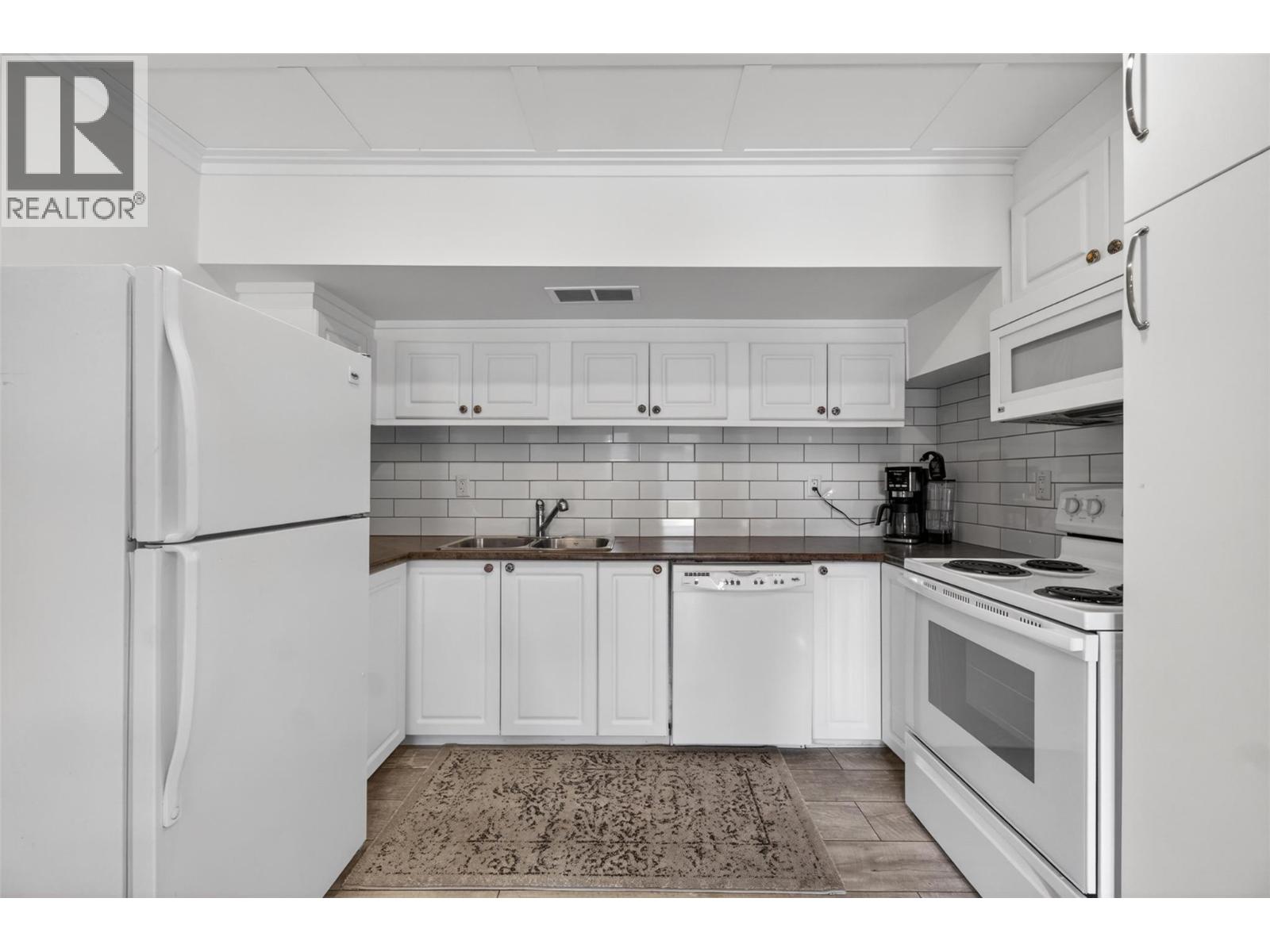 2414 Forest Drive - 60