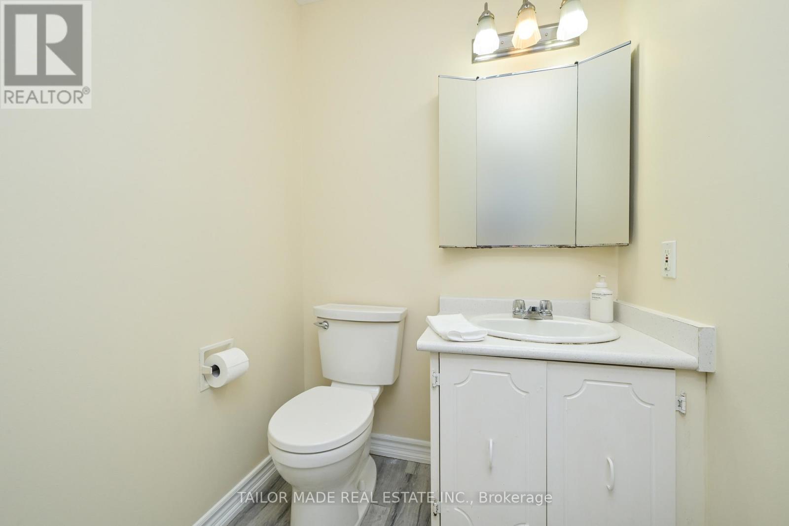 #79 79 GUILDFORD CRESCENT - 13