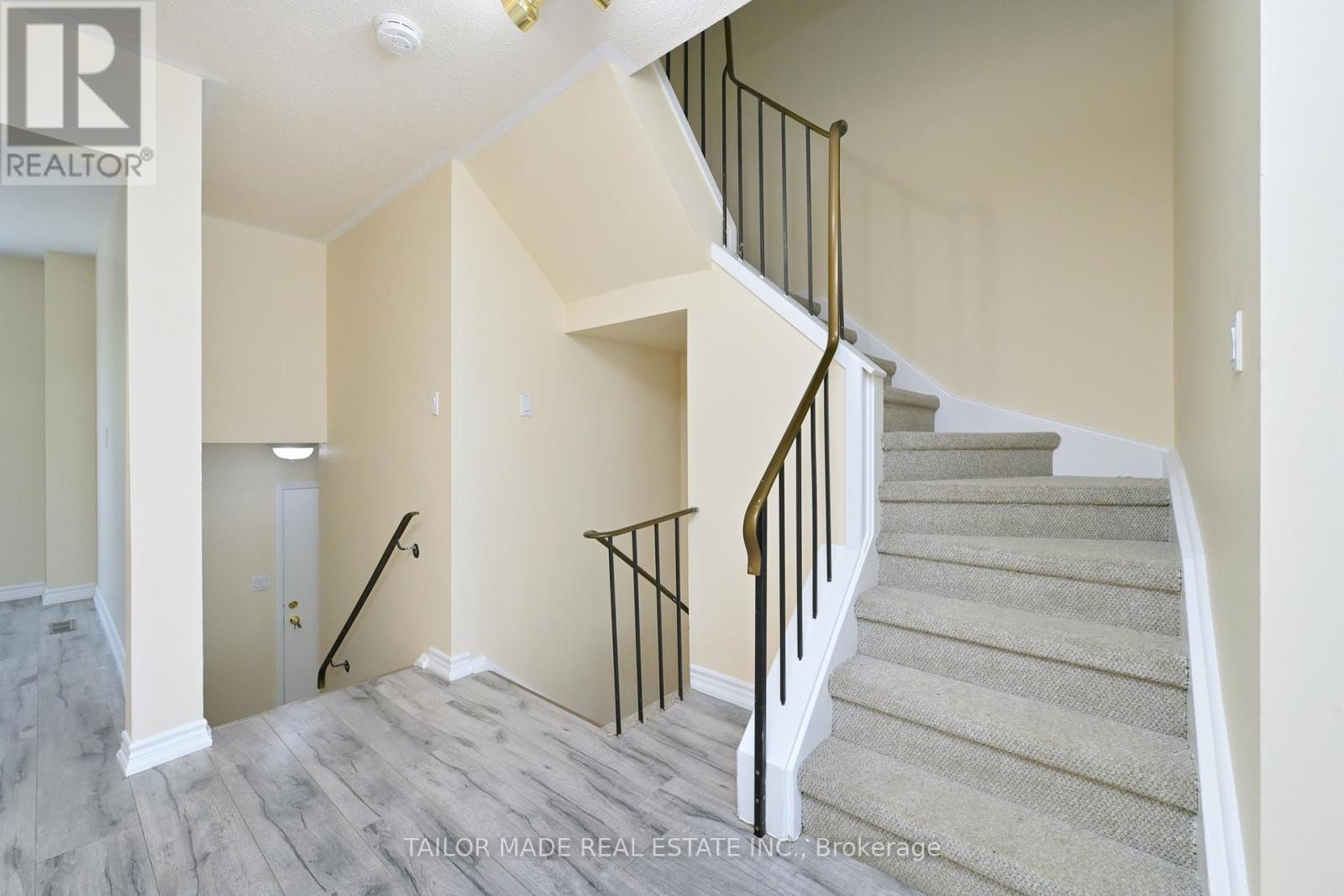 #79 79 GUILDFORD CRESCENT - 14