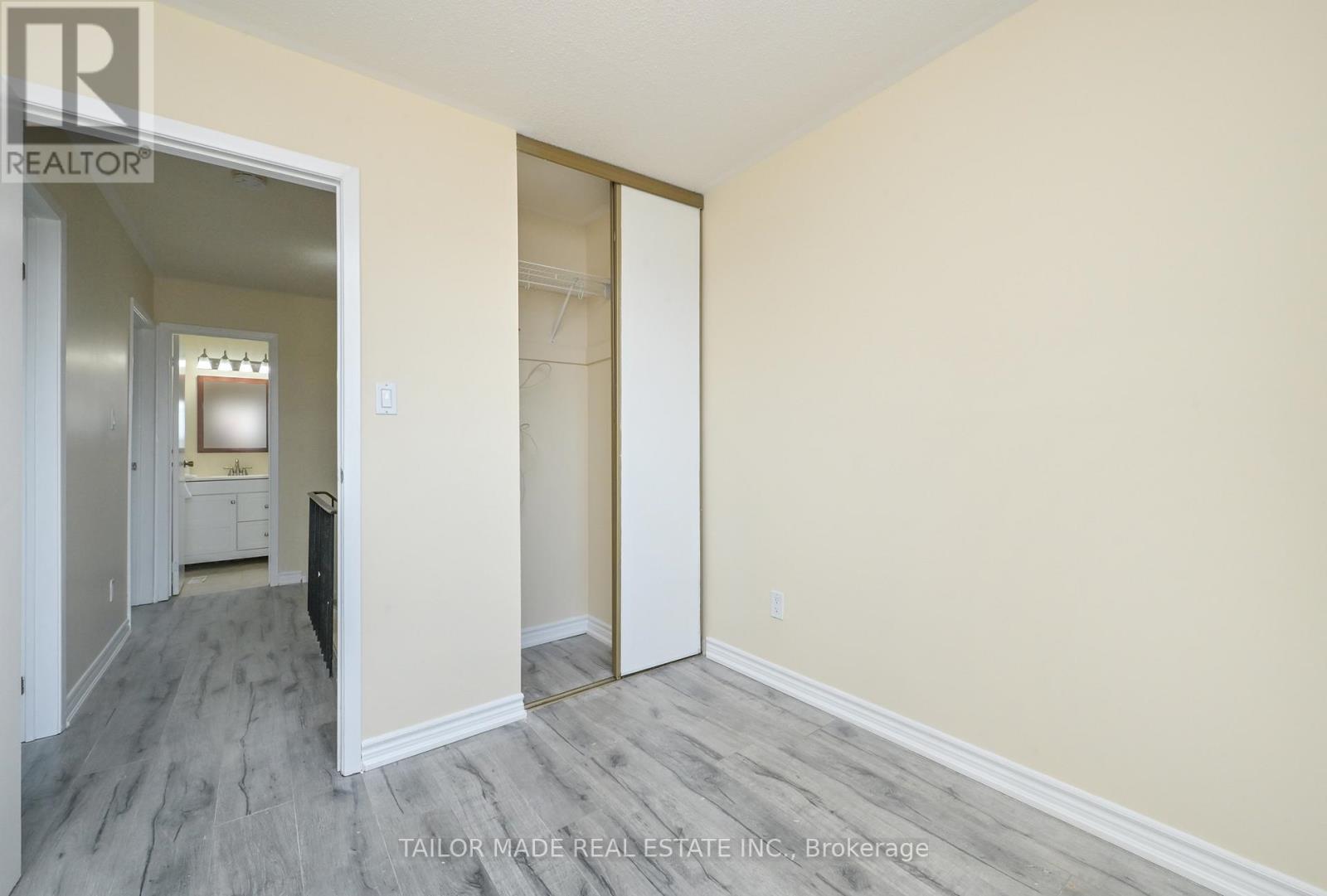 #79 79 GUILDFORD CRESCENT - 22