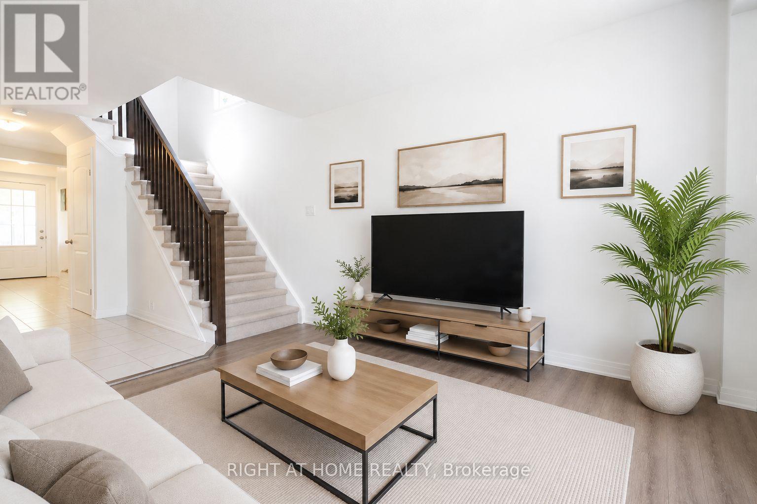 66 ARLINGTON CRESCENT - 10