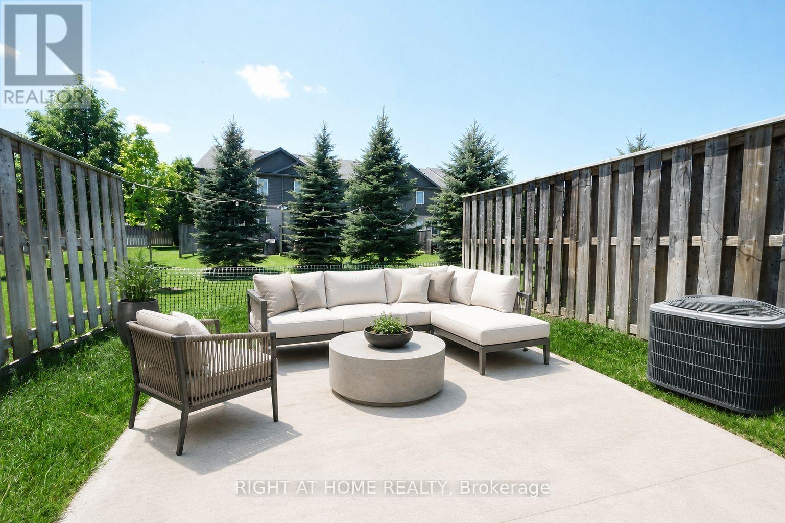 66 ARLINGTON CRESCENT - 21