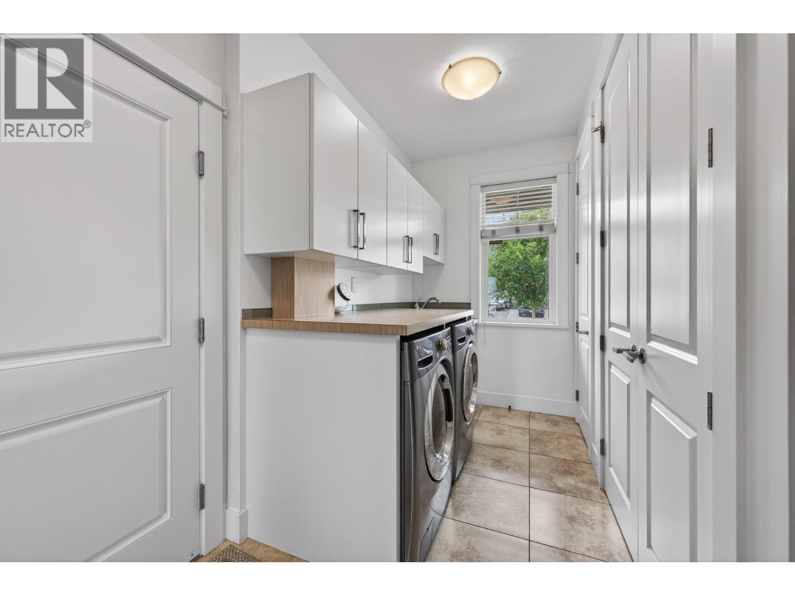 2640 Telford Drive - 27