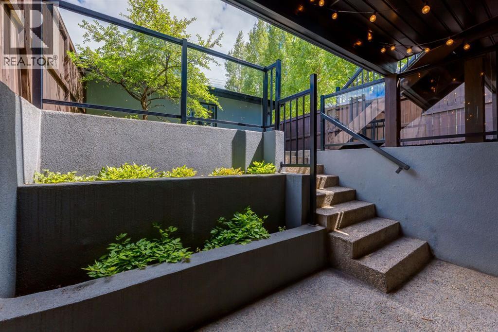 3924 18 Street SW — photo 49