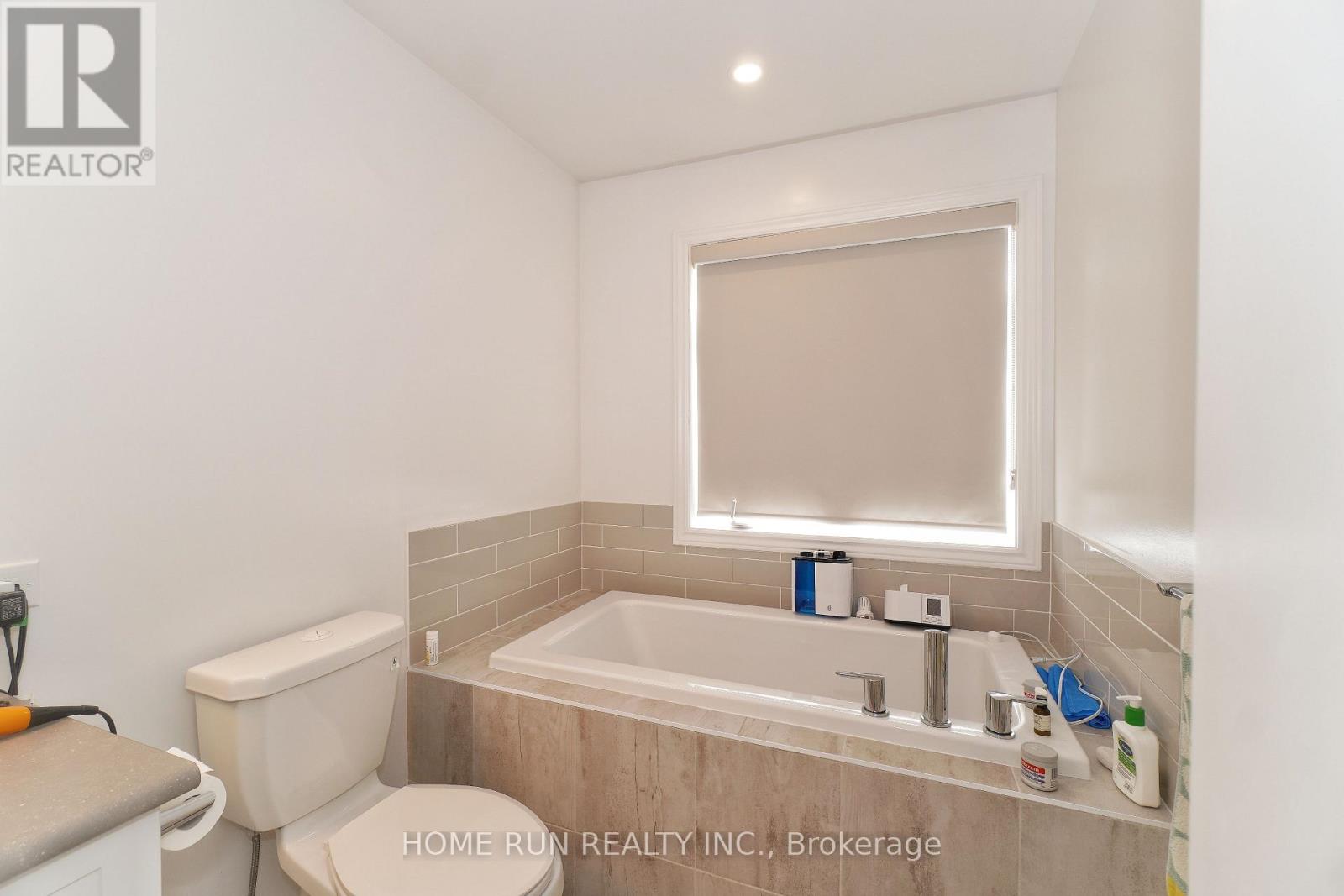 3 Bed, 3 Bath House for Rent in Ottawa – 64 BARN SWALLOW PRIVATE, Ottawa – MLS# X13429656 - Image 39