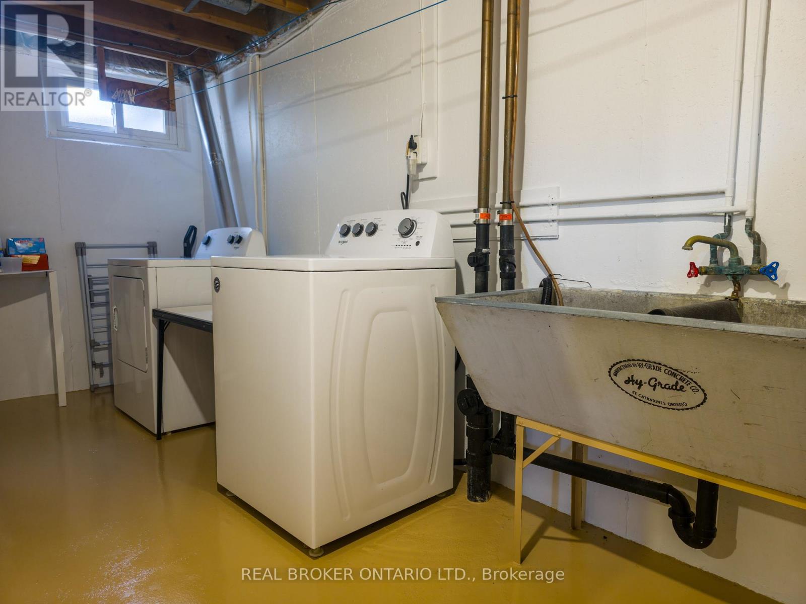 241 RIVERVIEW BOULEVARD - 27