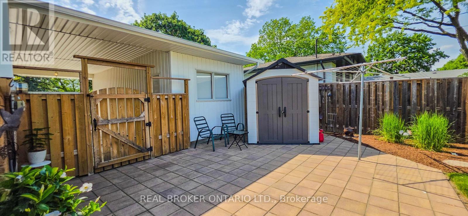 241 RIVERVIEW BOULEVARD - 30