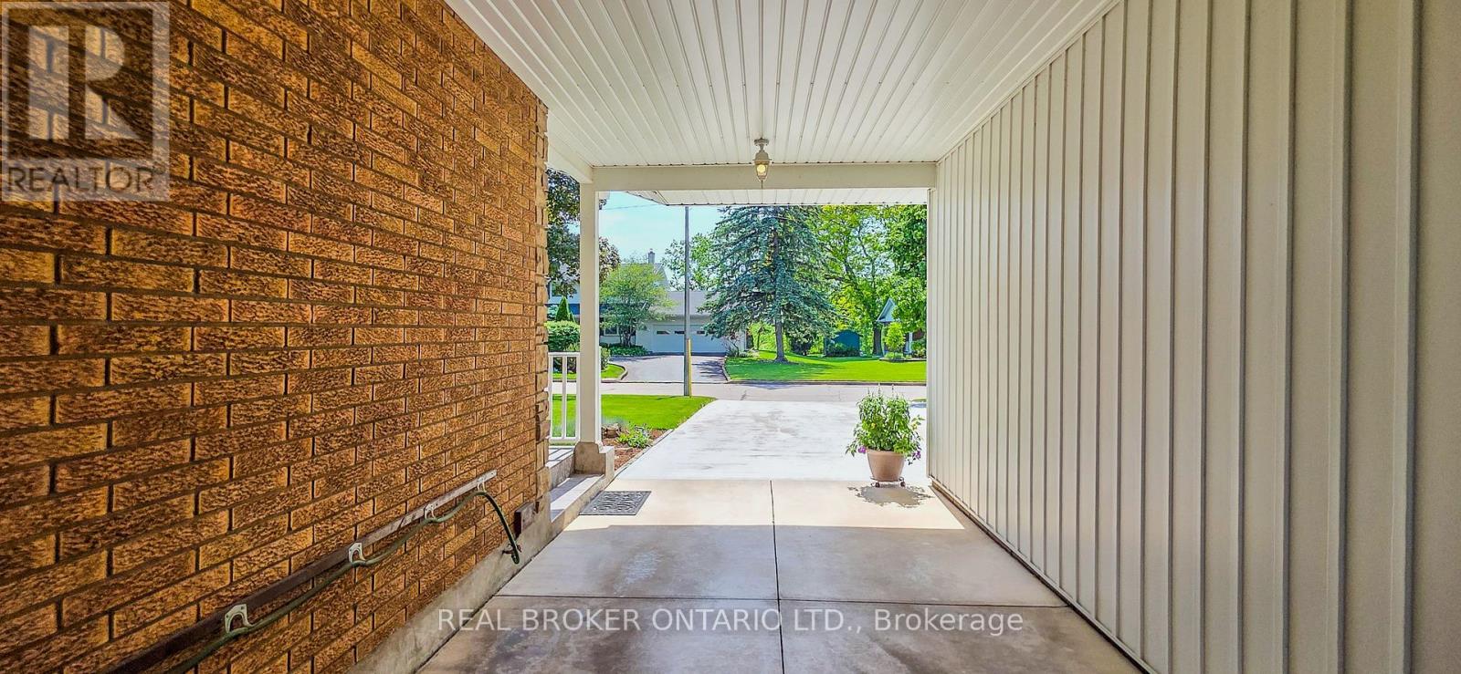 241 RIVERVIEW BOULEVARD - 31