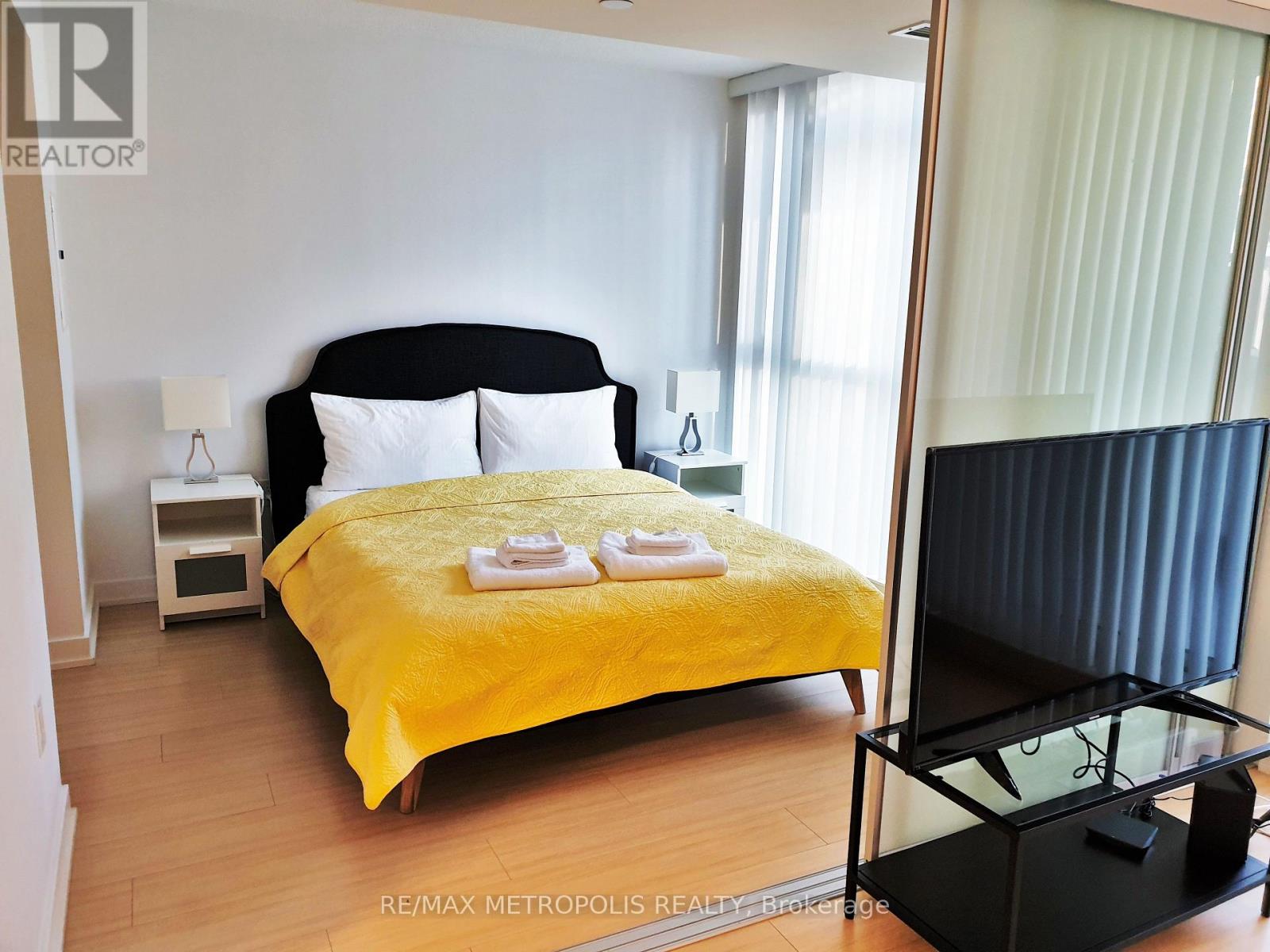 #312 85 QUEENS WHARF ROAD - 2