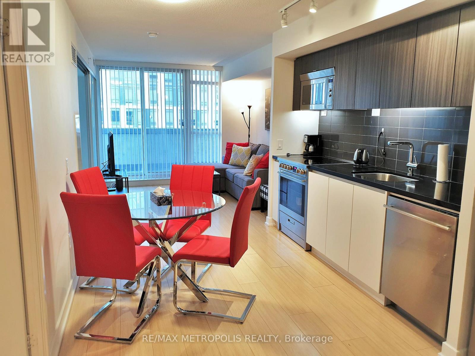#312 85 QUEENS WHARF ROAD - 4