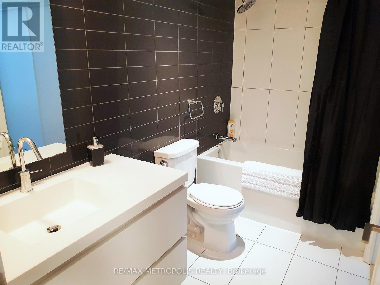 #312 85 QUEENS WHARF ROAD - 6