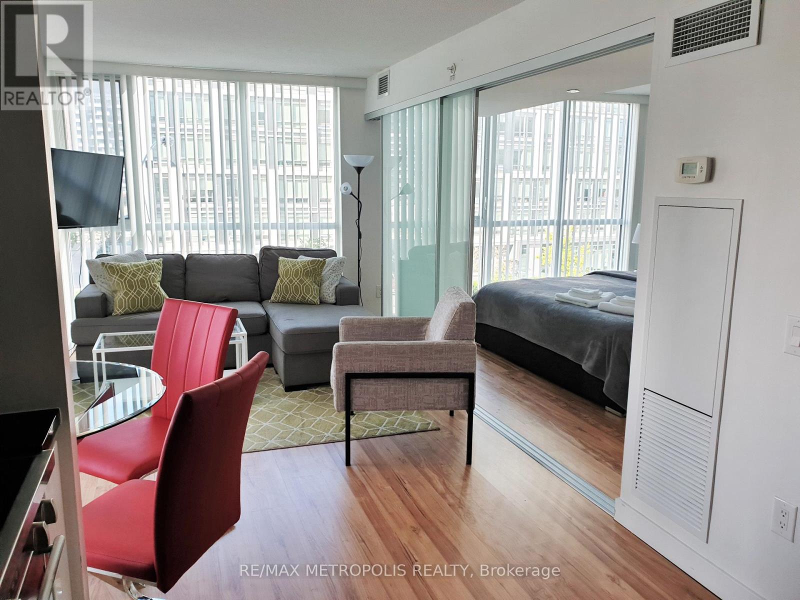 #307 85 QUEENS WHARF ROAD - 11
