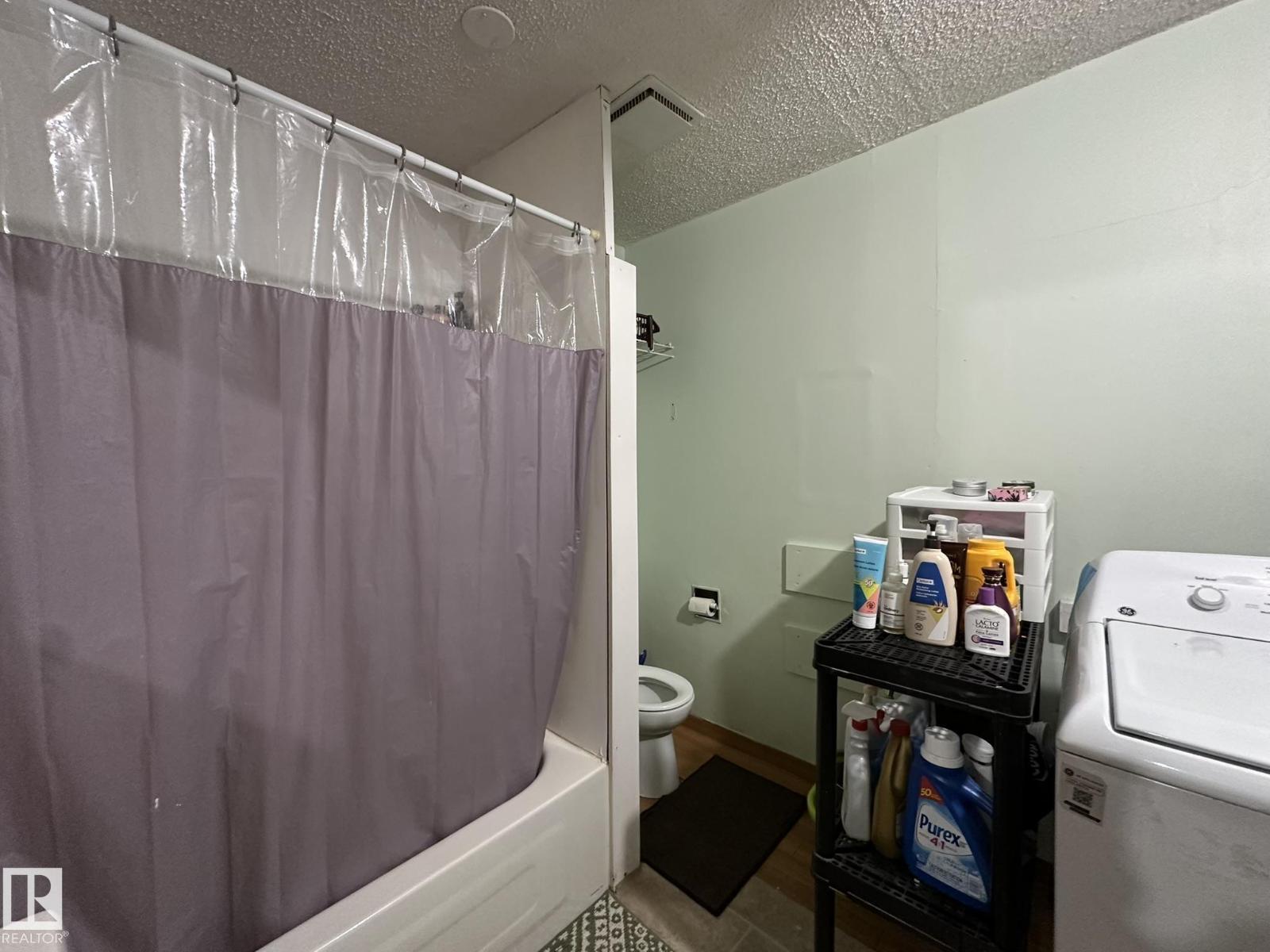 4404 52 ST - 15