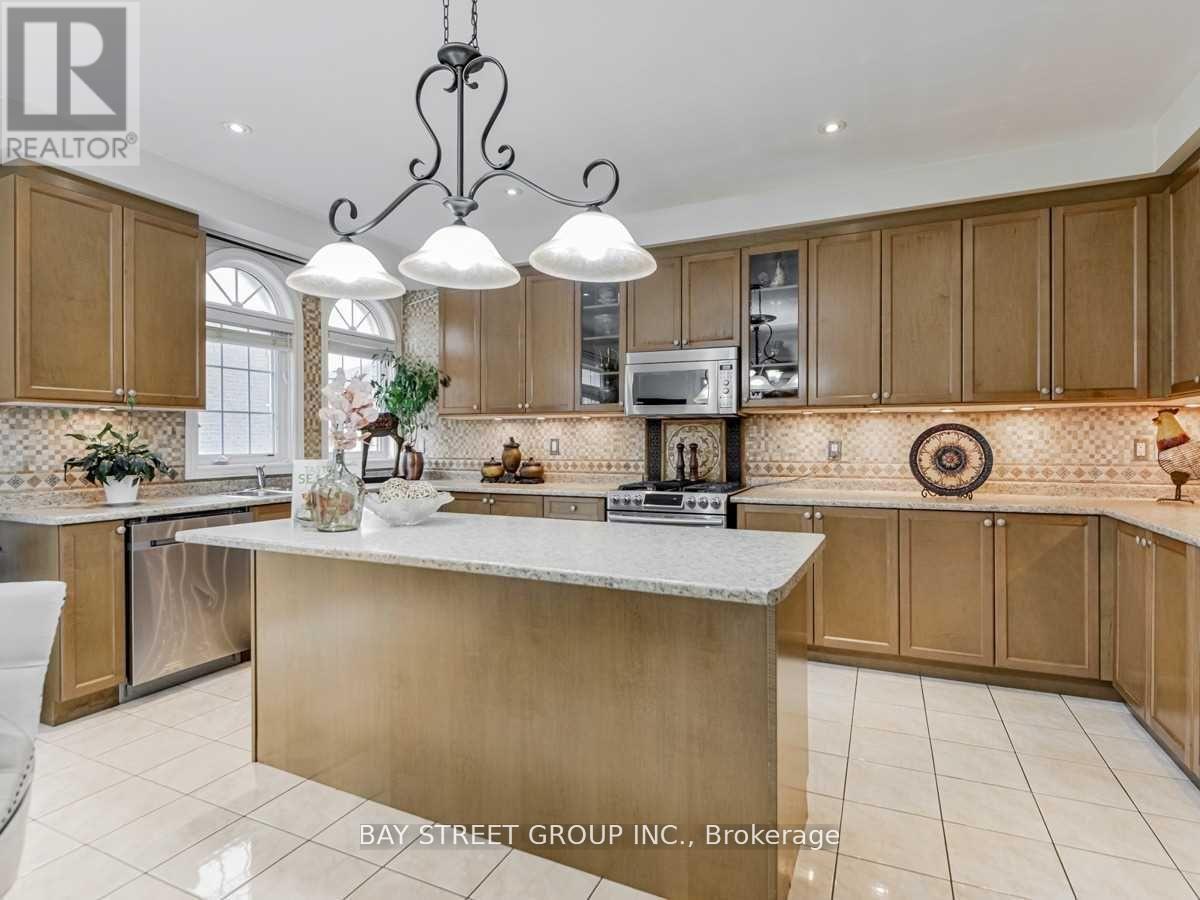 80 GEDDINGTON CRESCENT - 12