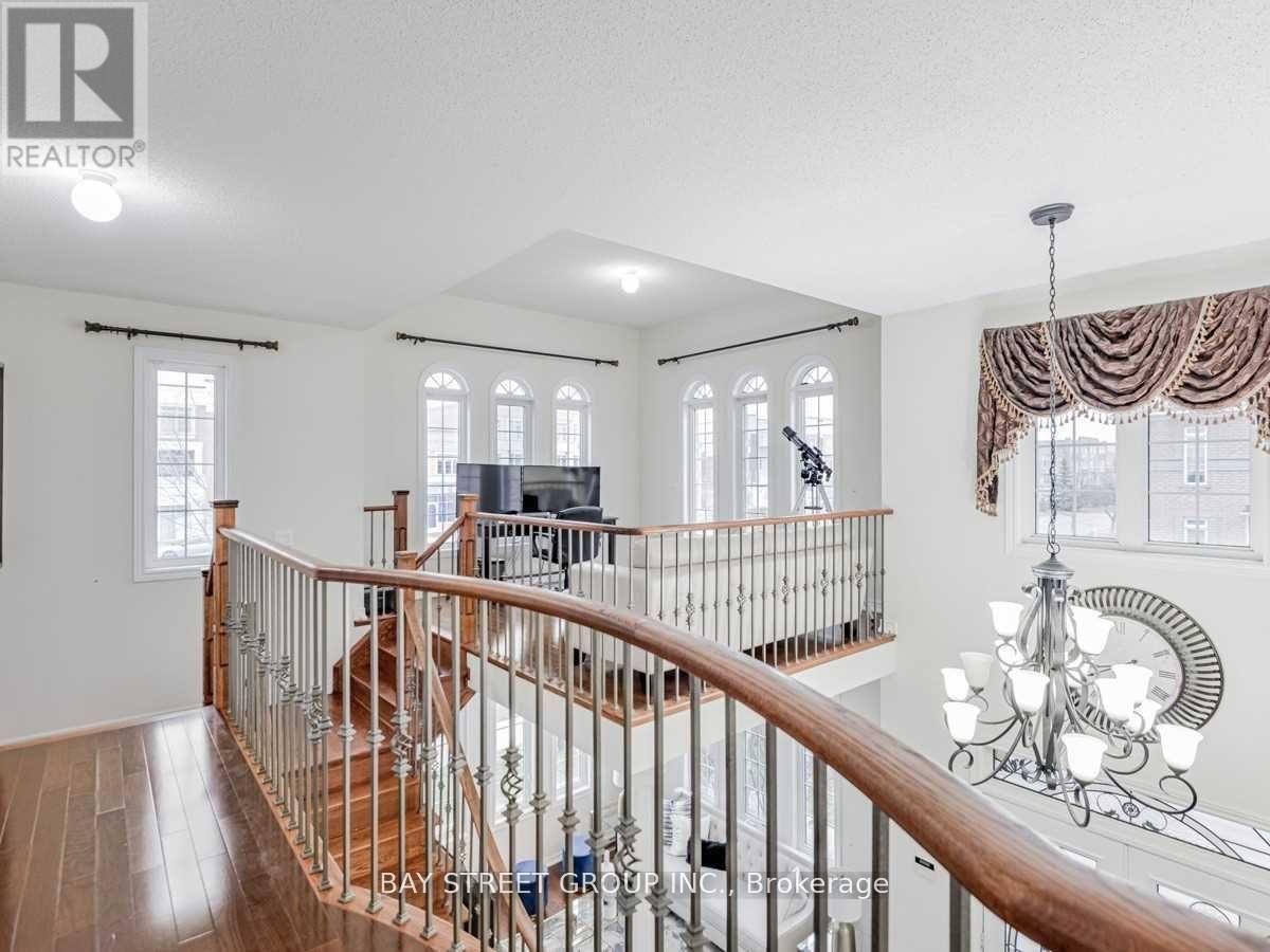 80 GEDDINGTON CRESCENT - 18
