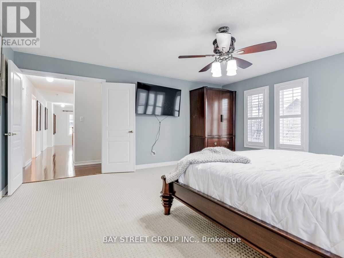 80 GEDDINGTON CRESCENT - 21