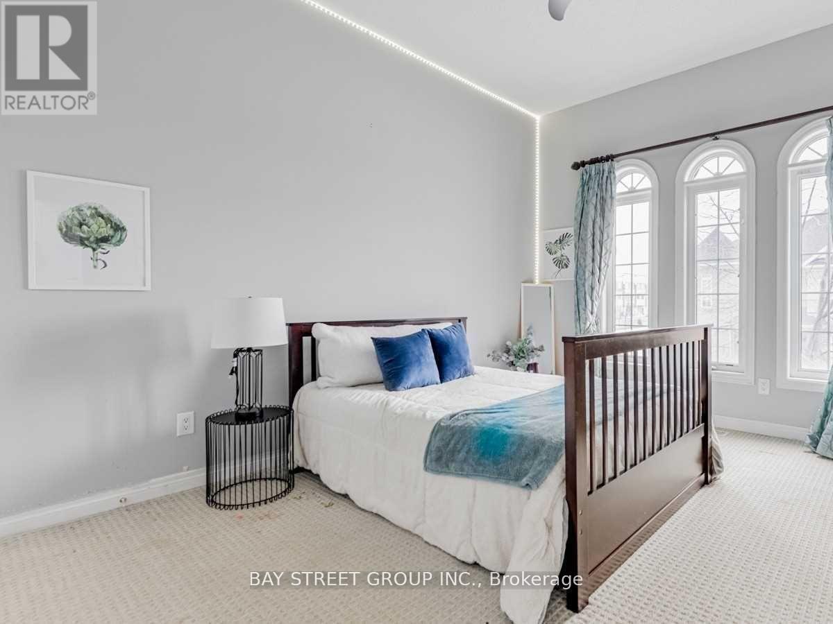 80 GEDDINGTON CRESCENT - 28