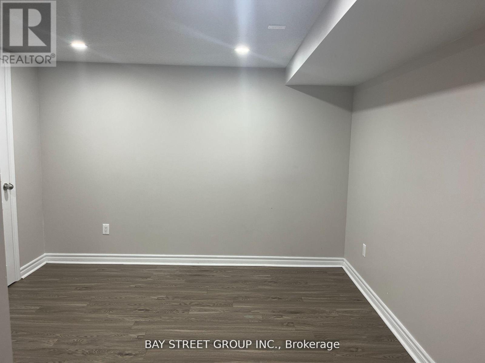 80 GEDDINGTON CRESCENT - 34
