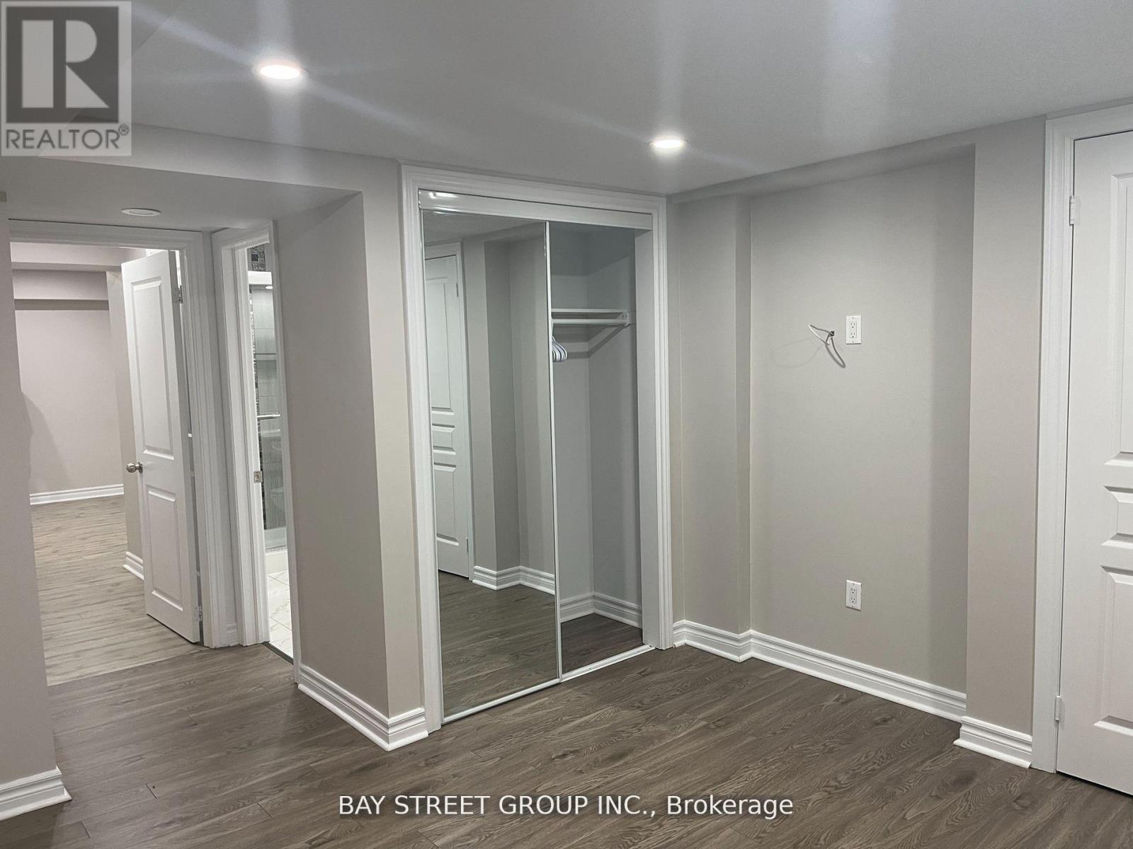 80 GEDDINGTON CRESCENT - 36