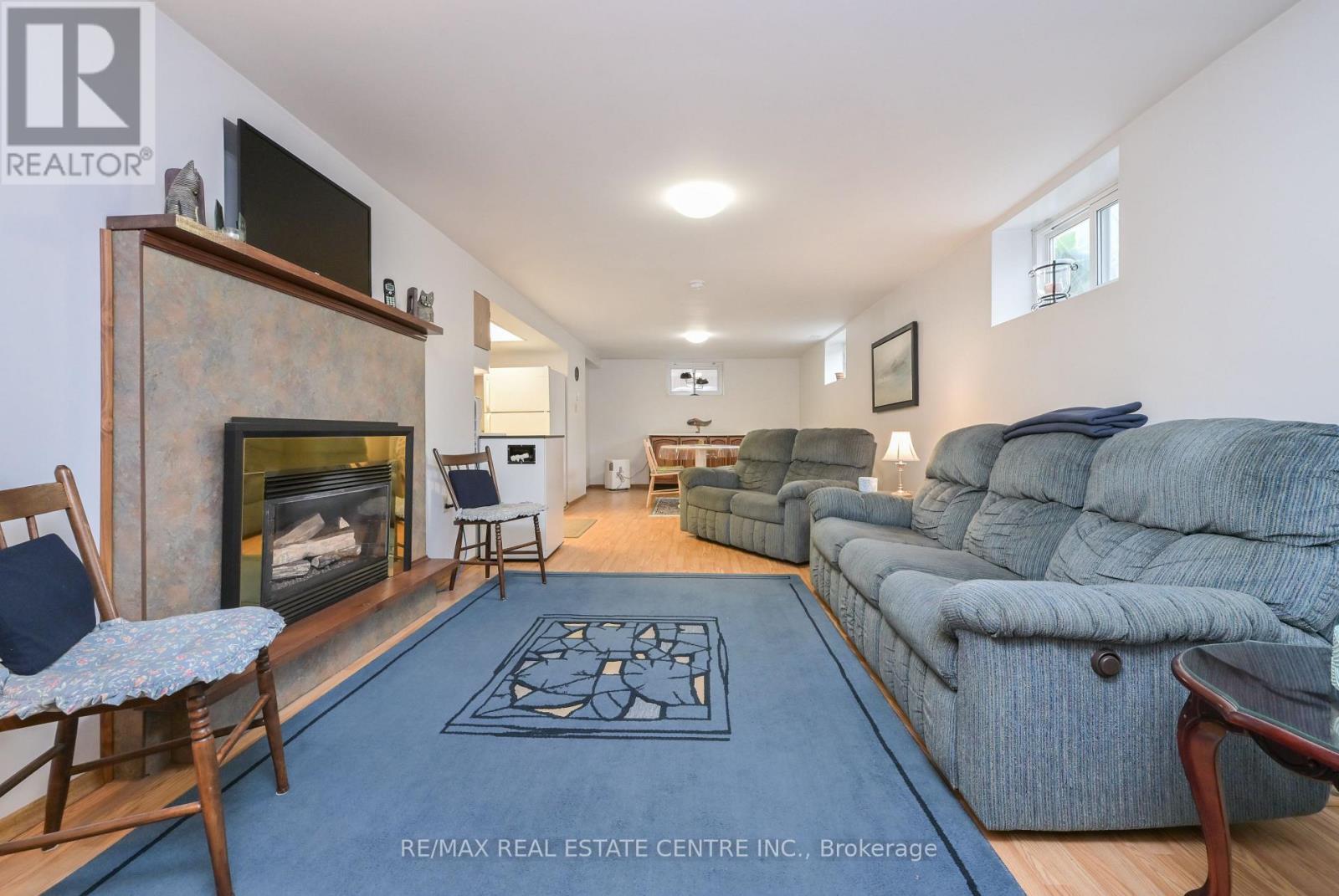 37 MARGARET STREET E - 21