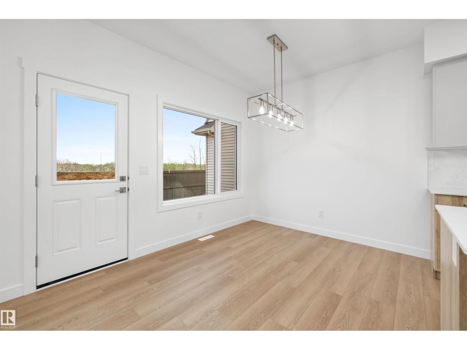 8520 183 AV NW - 14