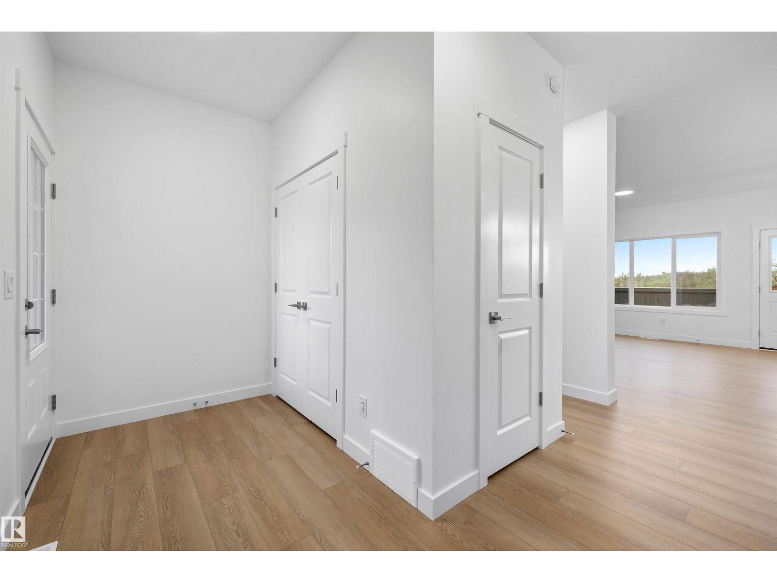8520 183 AV NW - 4