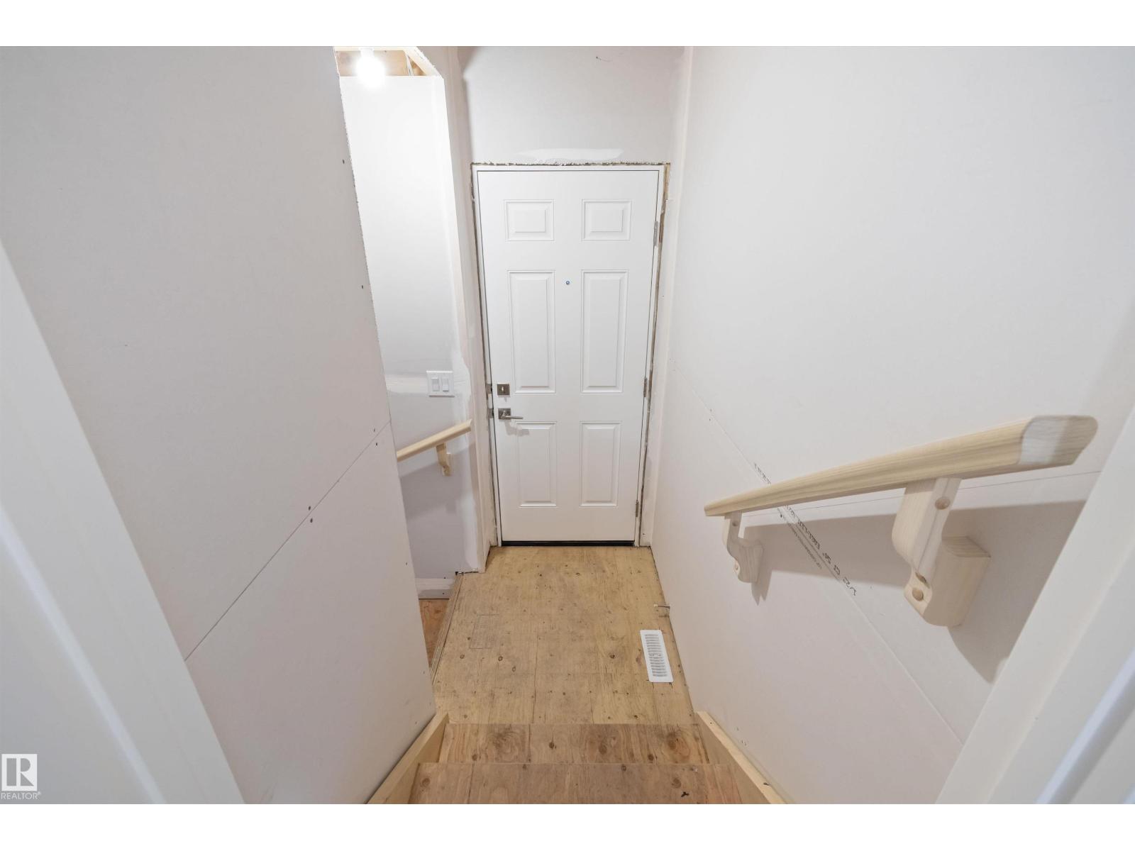 8520 183 AV NW - 40