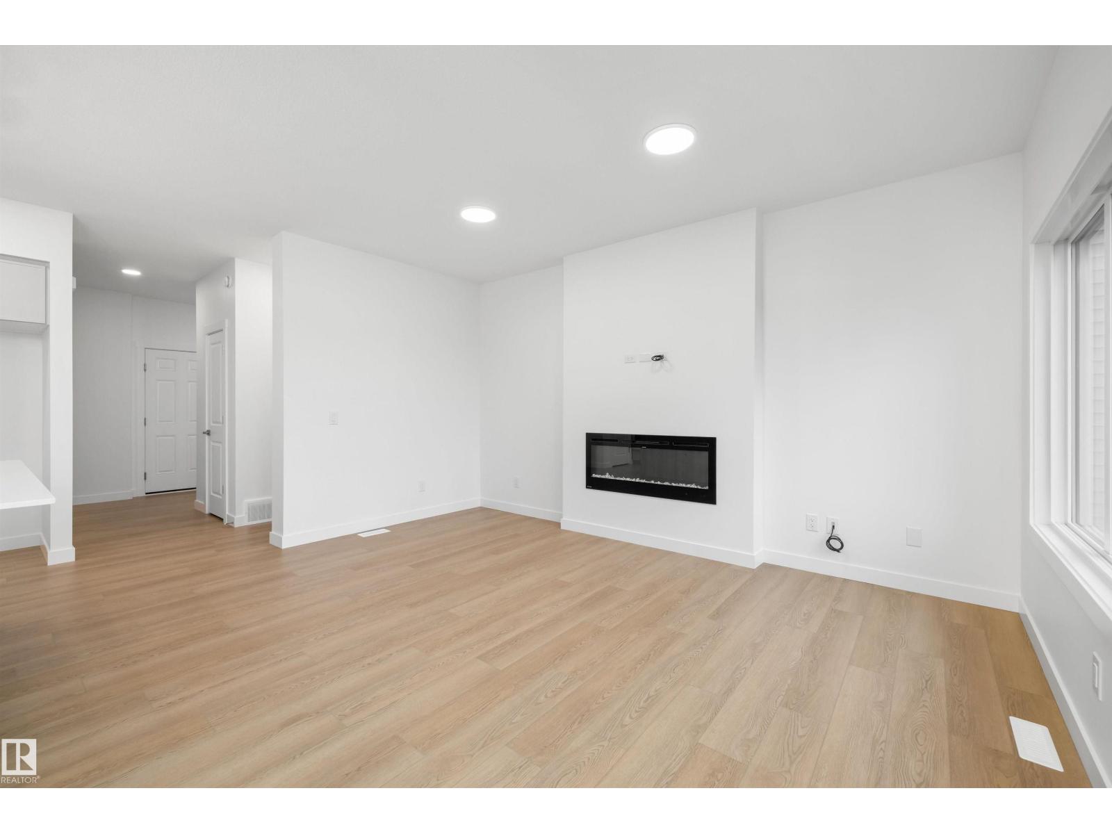 8520 183 AV NW - 17