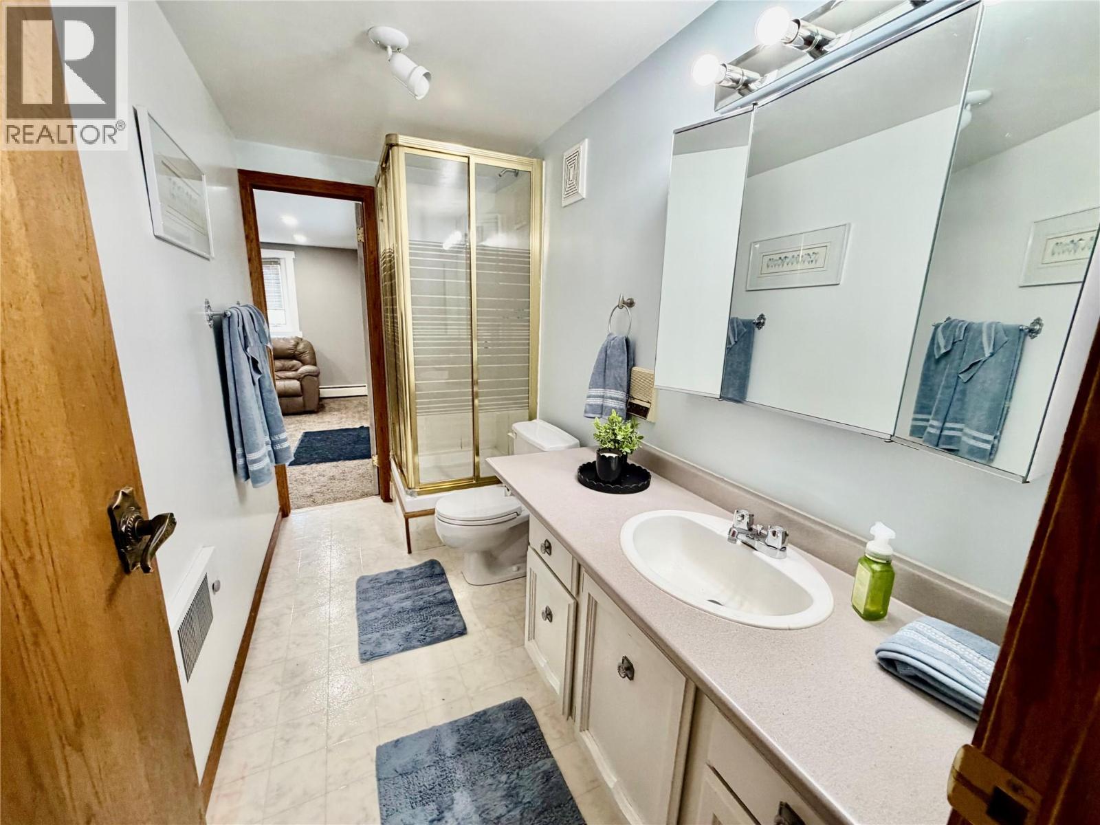 10704 Pinecrest Lane - 25