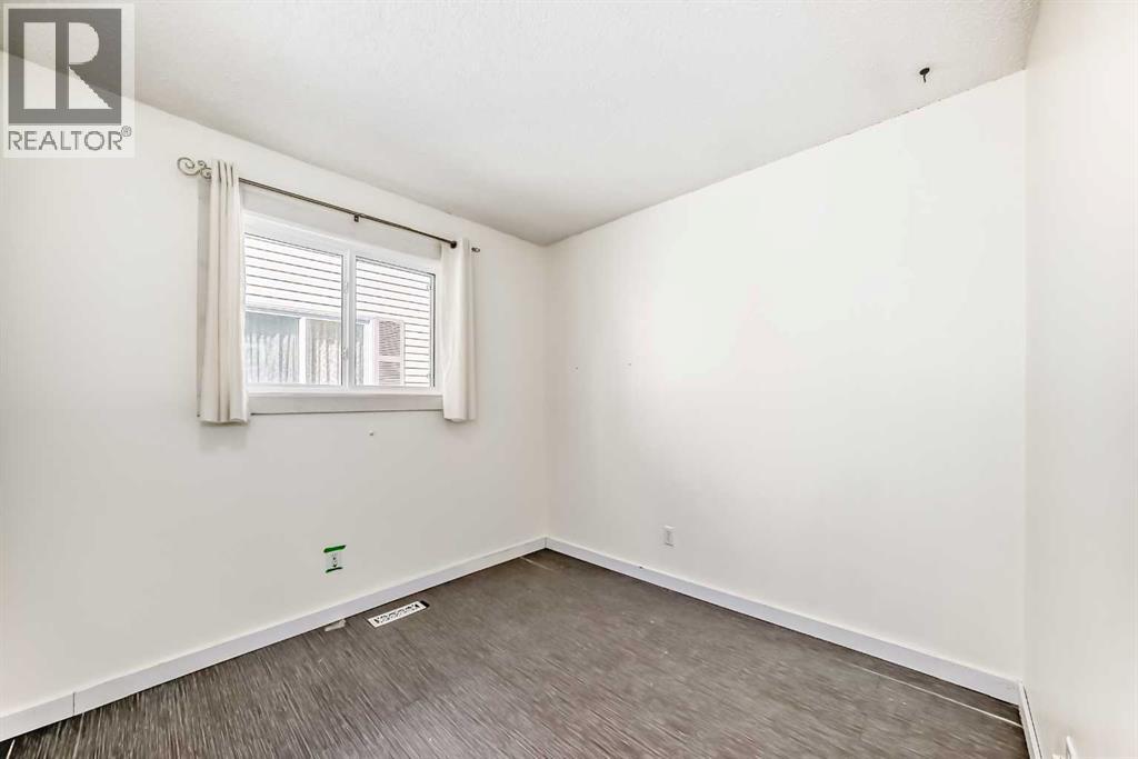 4208 58 Street NE - 12