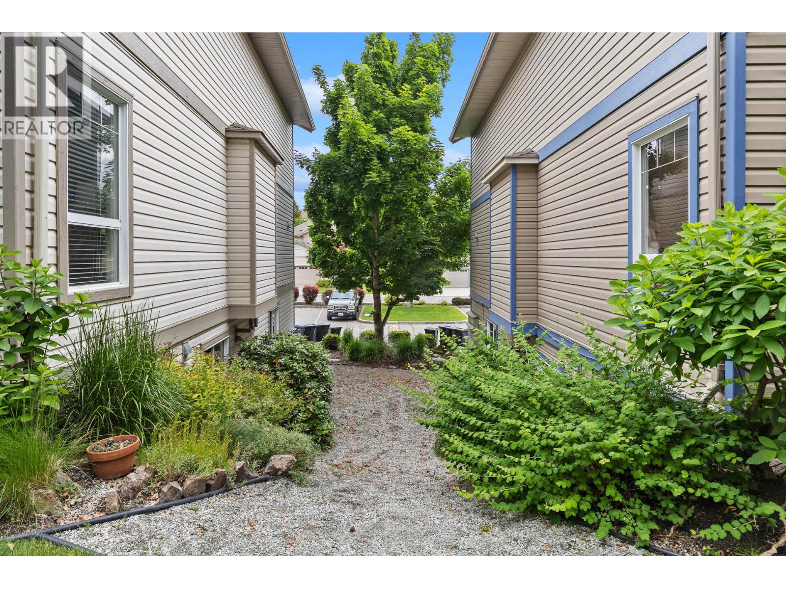 #5 3277 Broadview Road - 41
