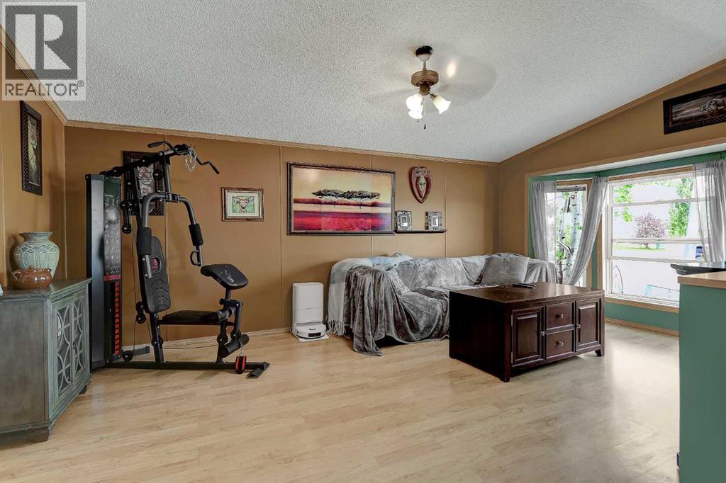 9021 85 Avenue - photo 5