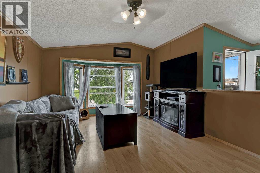 9021 85 Avenue - photo 3