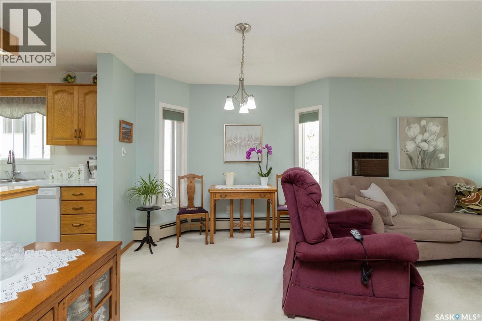 209 410 Main STREET — photo 14