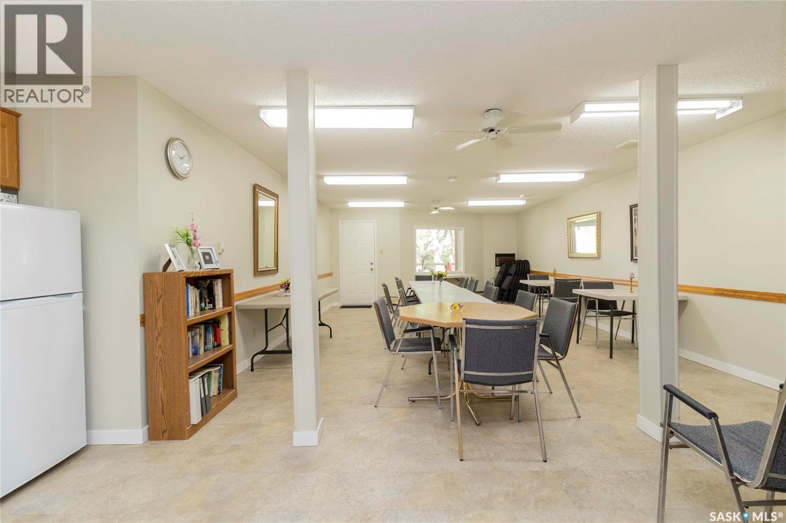 209 410 Main STREET — photo 33