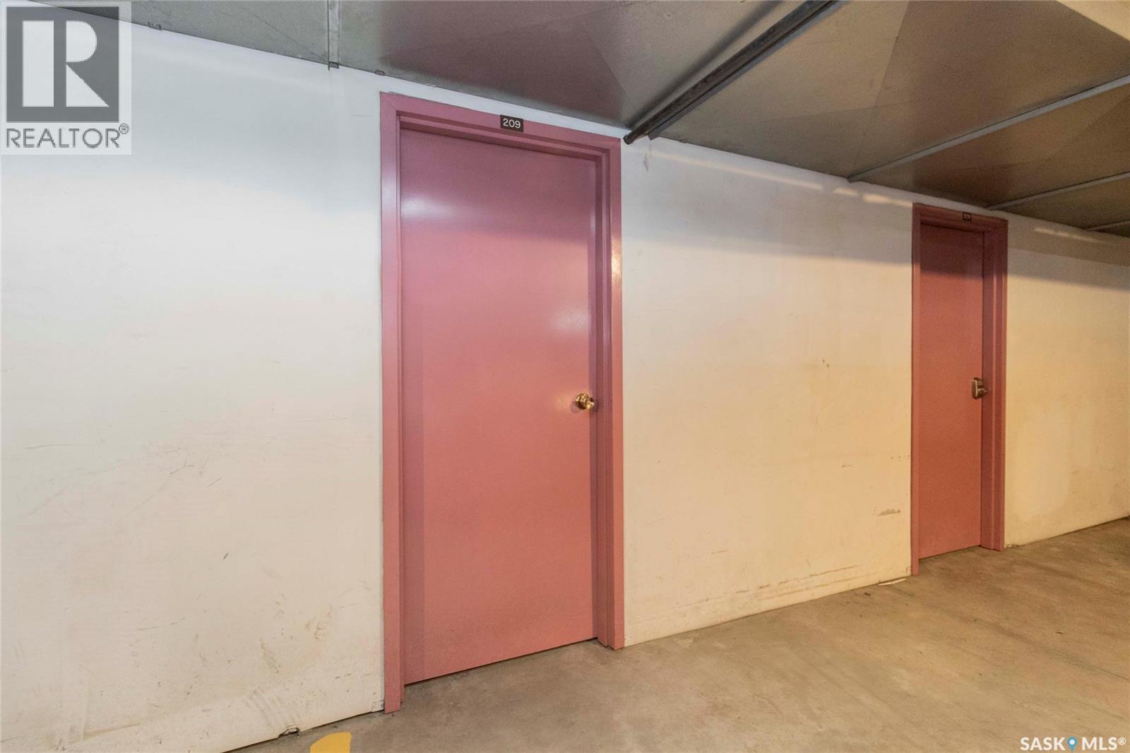209 410 Main STREET — photo 37