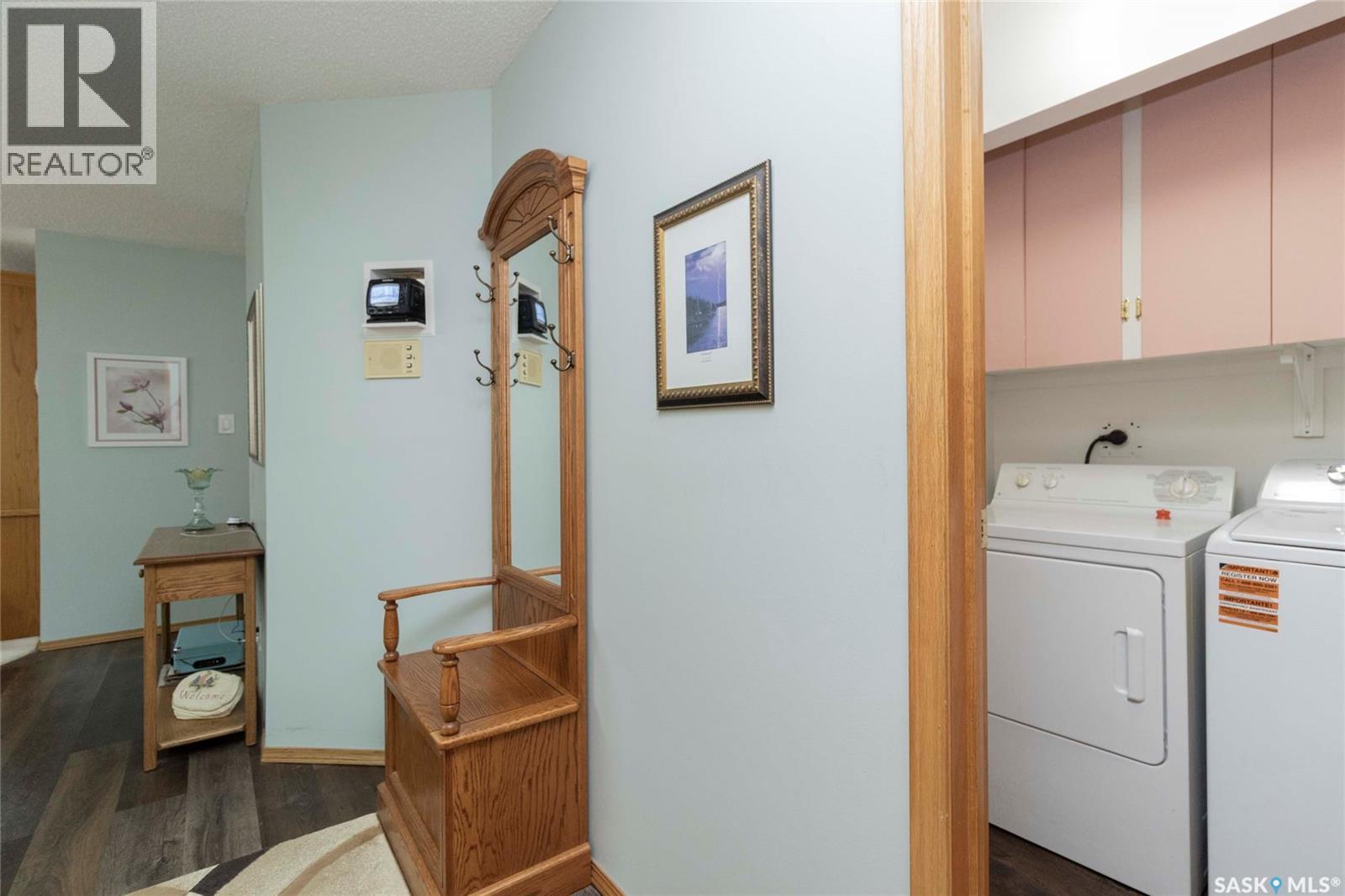 209 410 Main STREET - photo 5