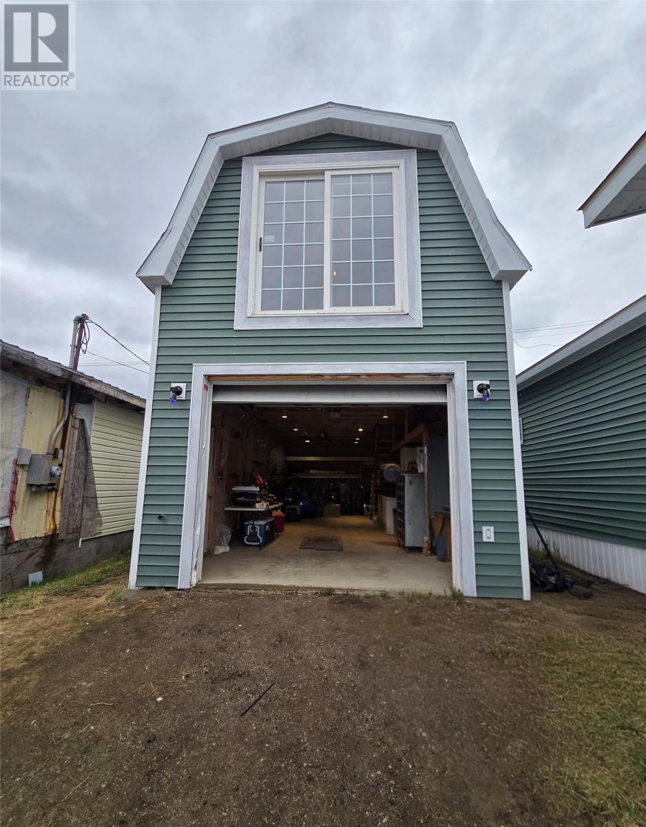 3014 Harrie Lake Drive thumbnail 2