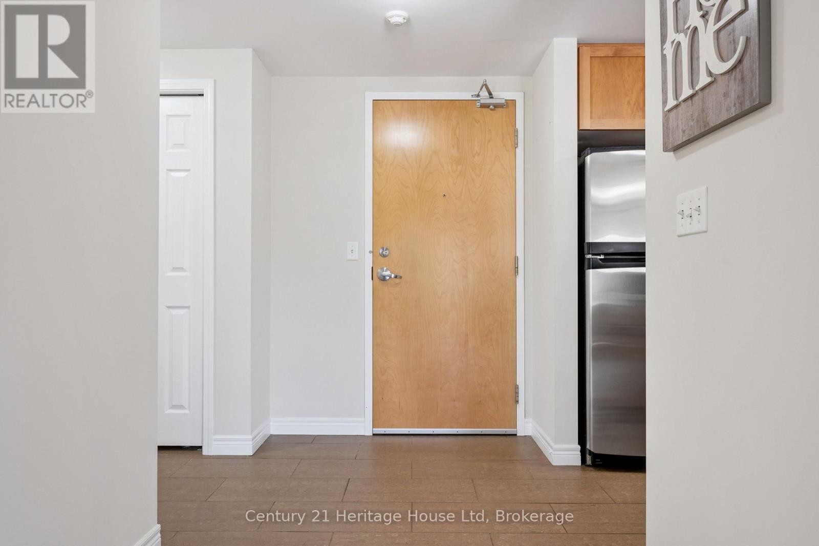 #207 901 PAISLEY ROAD - 11