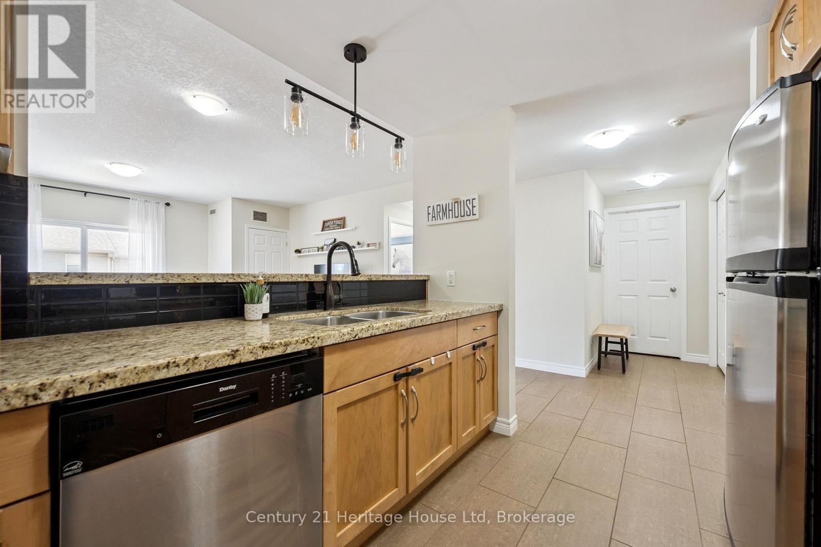 #207 901 PAISLEY ROAD - 25