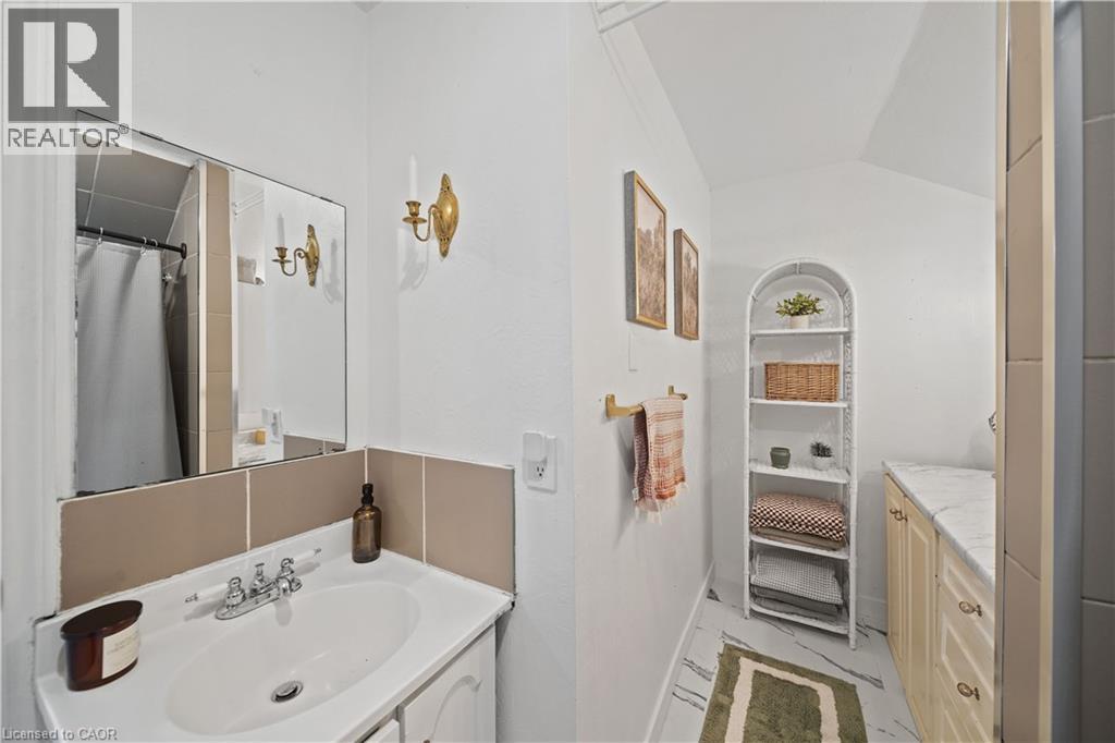 4-bedroom home for sale at 95 KING Street W, Hagersville ON · photo 38 of 50